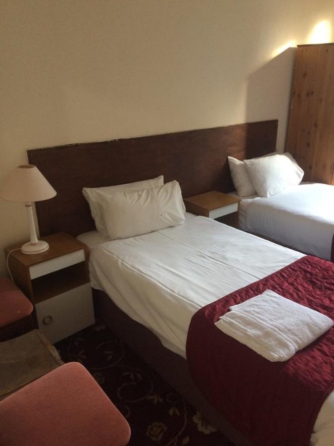 Harrow Bed & Breakfast 哈罗区 外观 照片